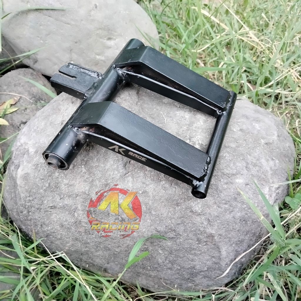 Engine Mounting VARIO 125/150 Monting AK-race VARIO 125/150 LED NEW MOUNTING VARIO 125/150 NEW