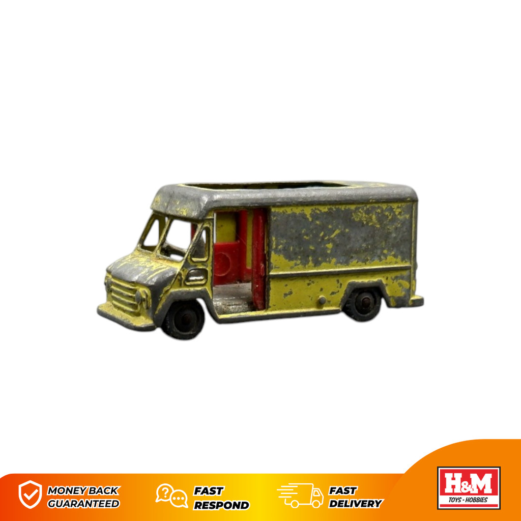 Husky Commer Walk-Thru Van - LOOSE JUNK - 1171F