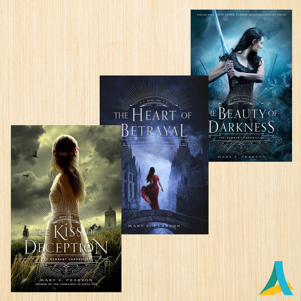 (Versi English) The Remnant Chronicles Mary E Pearson (The Kiss of Deception, Heart of betrayal, Bea