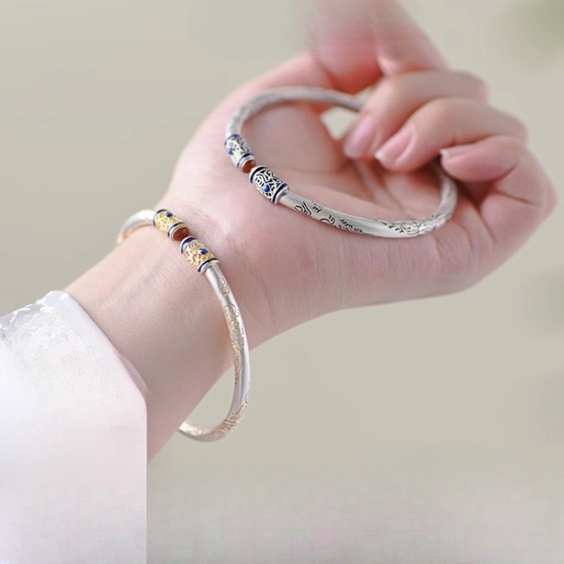 Gelang Pasangan Solid dengan Motif Gulungan Rumput, Tembaga Putih, Berlapis Perak, Ukiran Enamel Ema