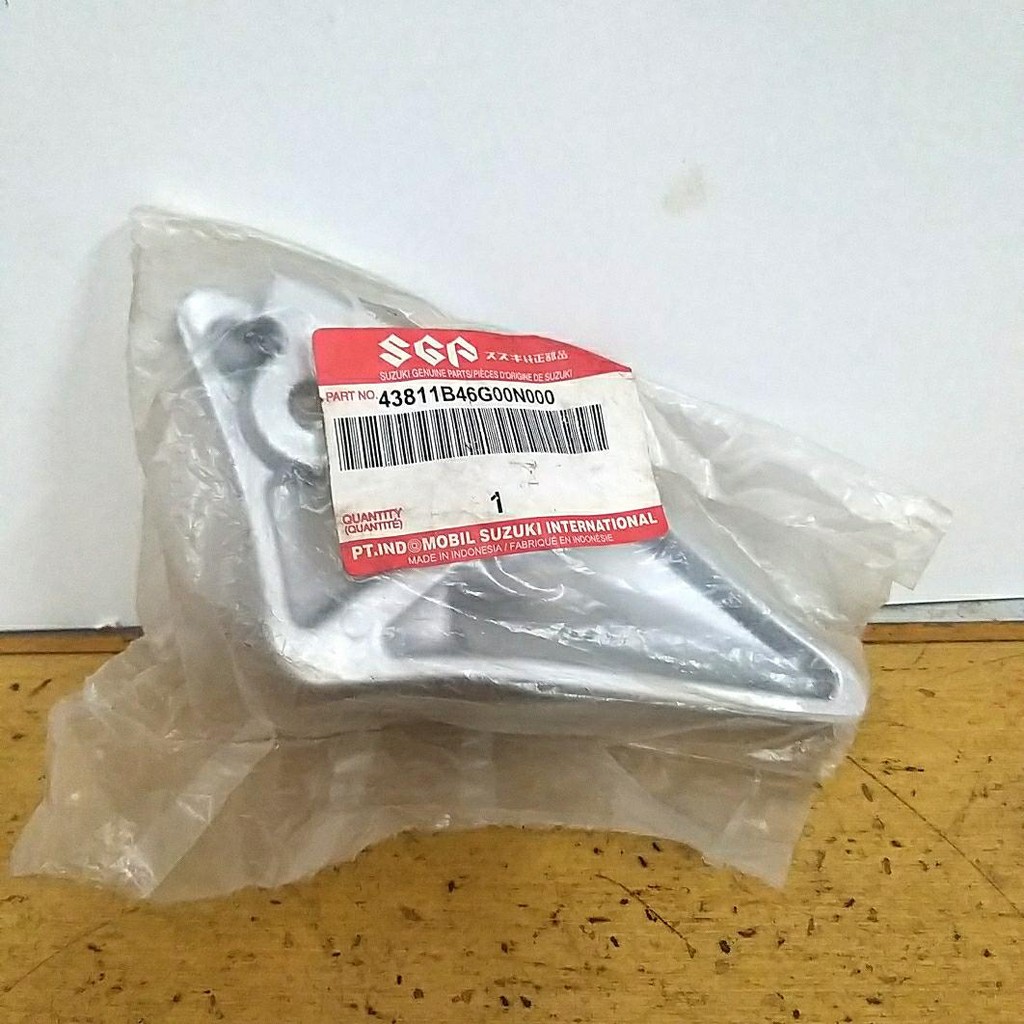 Bracket Dudukan Step Belakang Kanan Suzuki Spin 125 Ori 43821B46G00N00