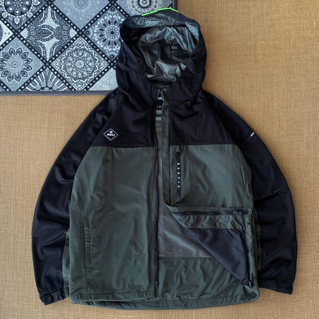 jaket Burtle size M (seperti baru) 100% original 250626T
