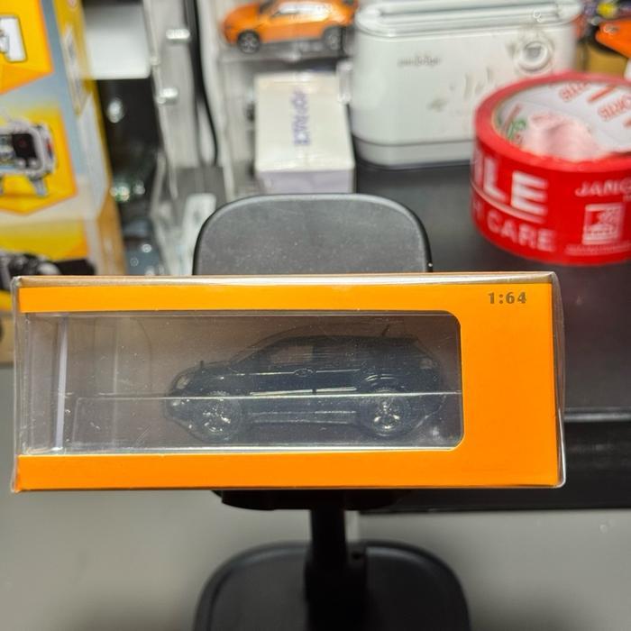 GCD 1/64 Toyota Harrier Black New Segel