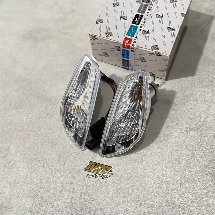 Lampu Sein Depan Vespa S LX IGET LED Facelift Original