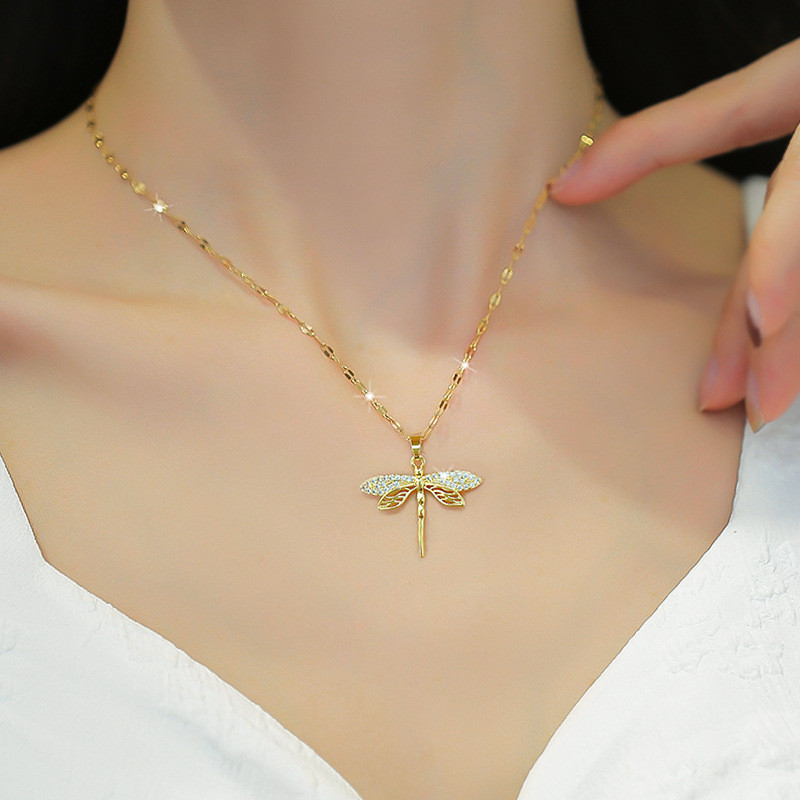 Kalung Titanium Dragonfly Berlapis Kristal - Kalung Wanita Mewah dengan Desain Kerawang, Aksesoris L