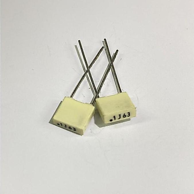10 Pcs Capasitor Kapasitor MKM 2N2 3N3 4N7 100NF / 0.1 UF 0.1 F 150NF / 0.15 UF 0.15 F 0.18N 0.39N 0