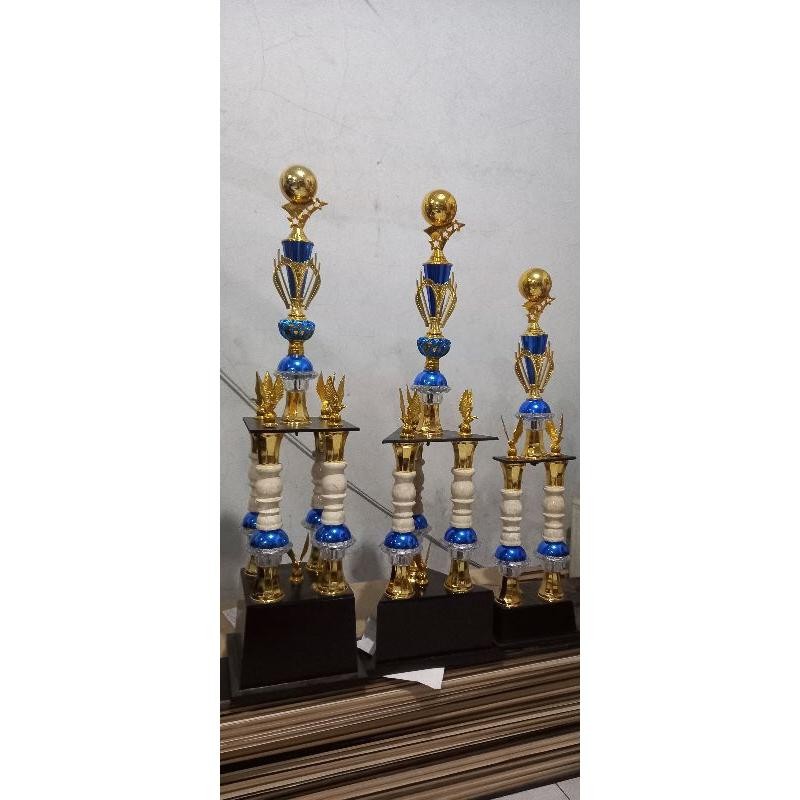 trophy piala 1set juara 123 ( kaki 4,kaki 3,kaki 2 )