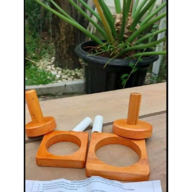 

Cetakan Donat Bentuk Kotak