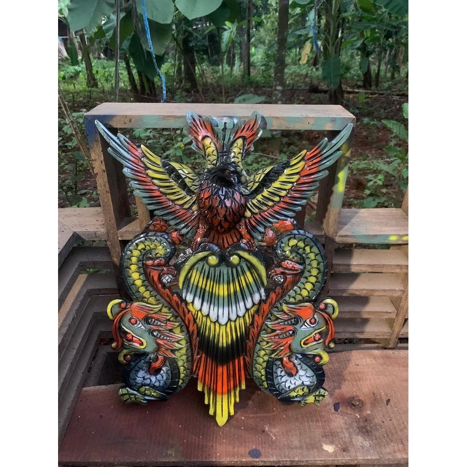 blawong pusaka dari kayu mahoni termurah ukir naga kembar finishing sunggingan bk Keris sengkelat ma