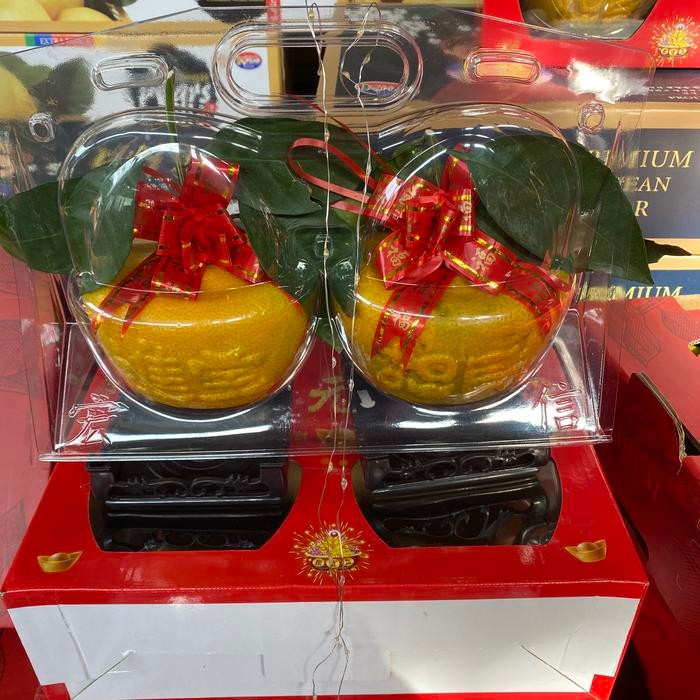 

Jeruk yuan bao gift box imlek isi 2 pcs