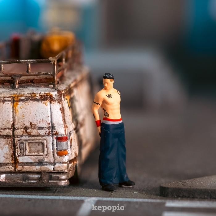 Figure JNCO jeans 3 boy skala 1/64 custom miniature KS173 PAINTNESIA