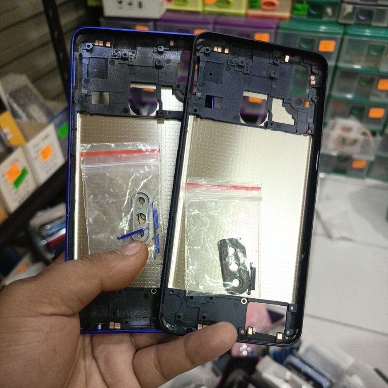 BAZEL BEZZEL  TUTUP MESIN TULANG SAMPING REALME 3 PRO ori