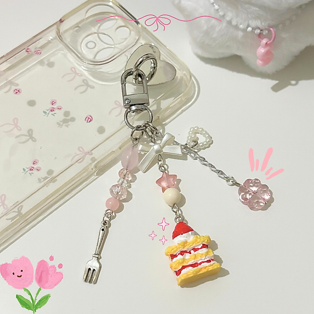 Strawberry Shortcake keychain / gantungan kue stroberi manis by bythefly.id