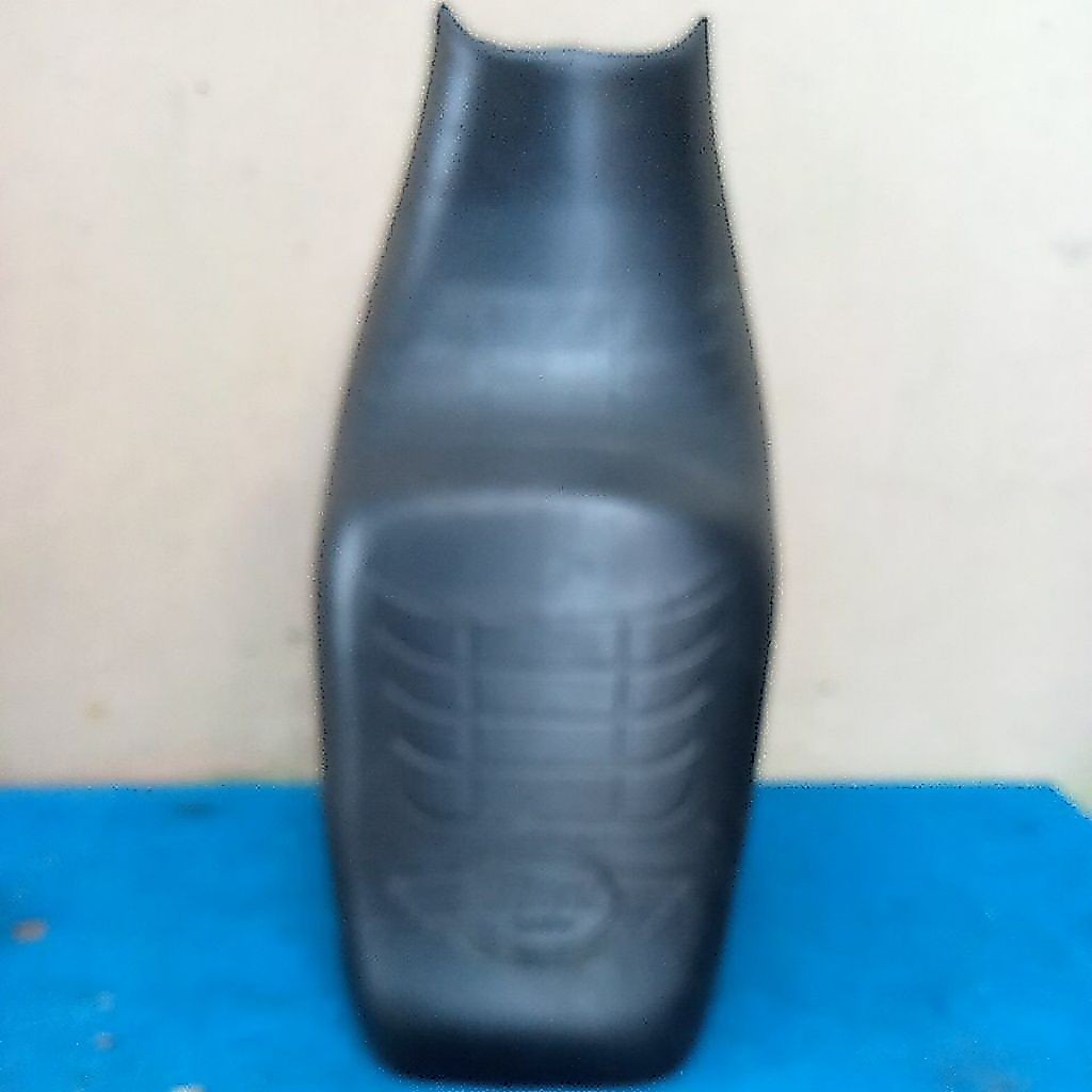 jok motor Honda Megapro monoshock original
