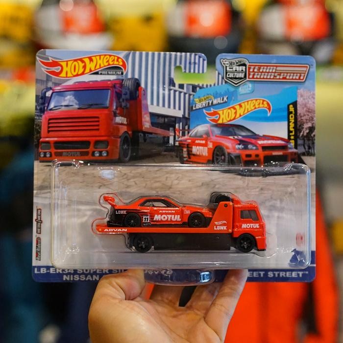 Hotwheels nissa skyline r34 LBWK motul team transport