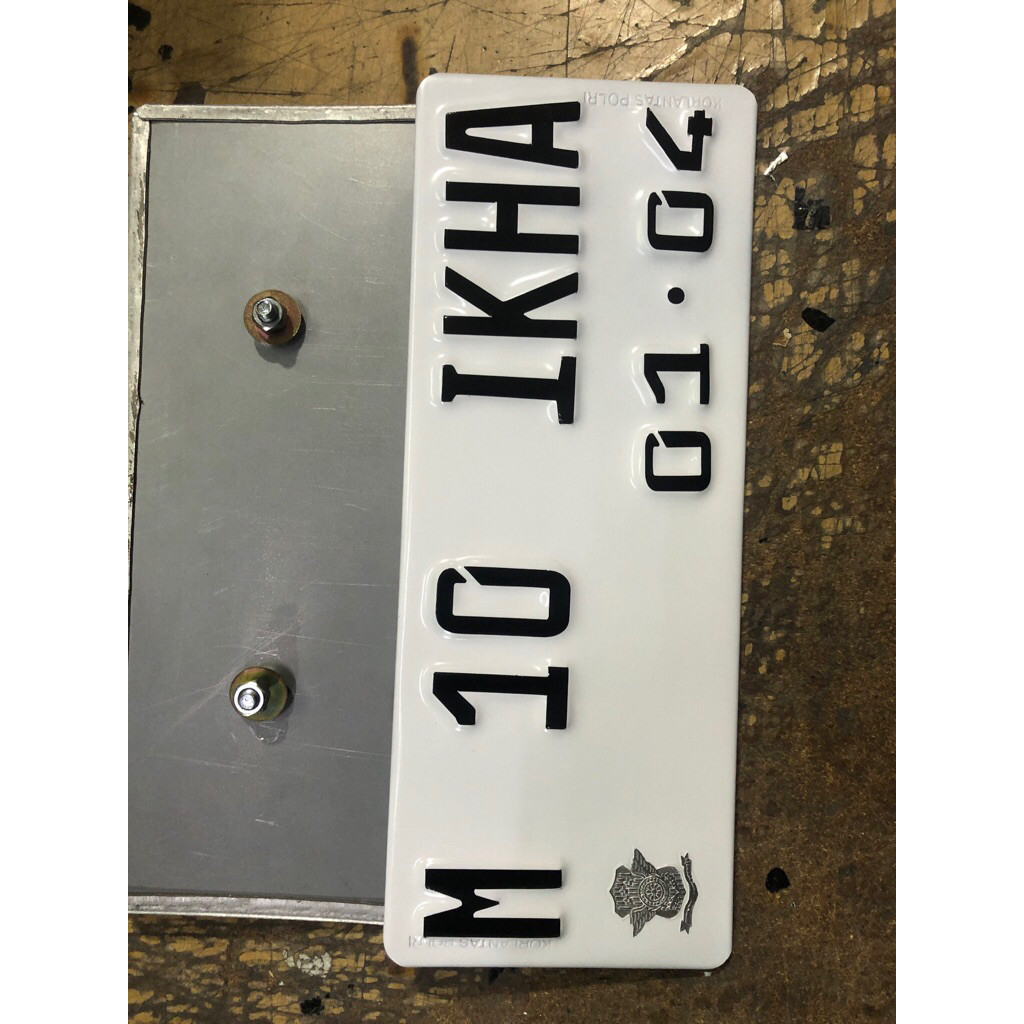 Plat Baut Tanam Motor Custom Dengan Stiker Angka