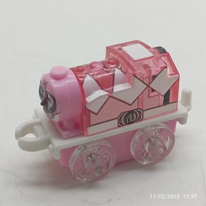 MAINAN... Thomas and Friends Minis Power Ranger Rossie as Pink Ranger #30 Loose