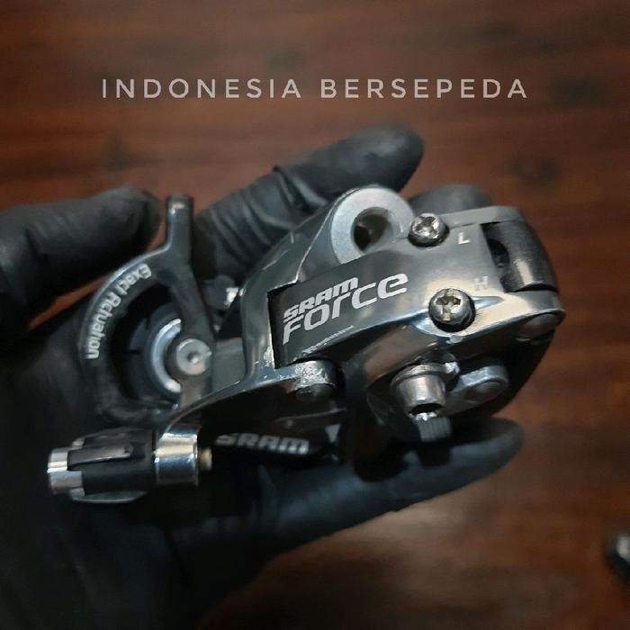 Sram Force 22 Short Cage 11 Speed Rear Derailleur - RD SRAM Force 22 Short Cage 11 Speed by Mitra Ho