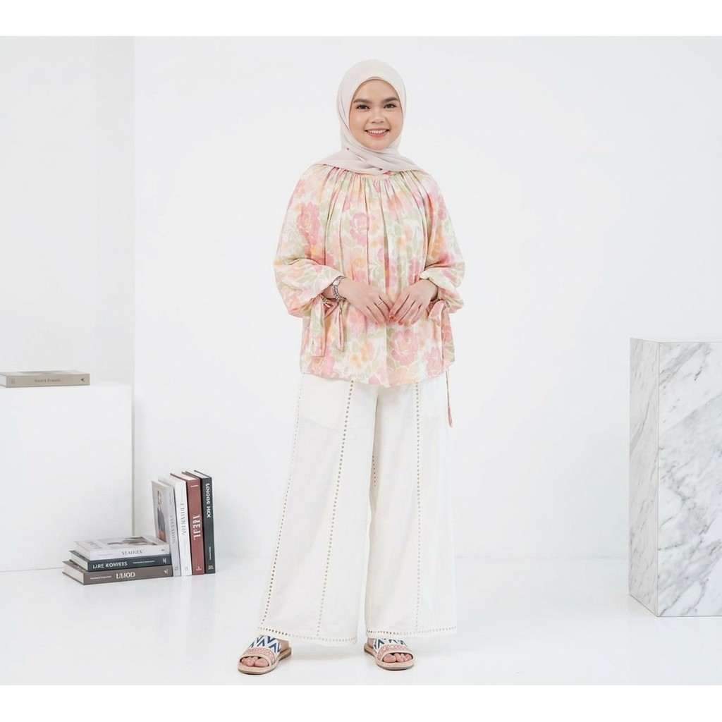 Atasan Fiona Blouse Wanita Floral Rayon Premium Lengan Balon Jumbo