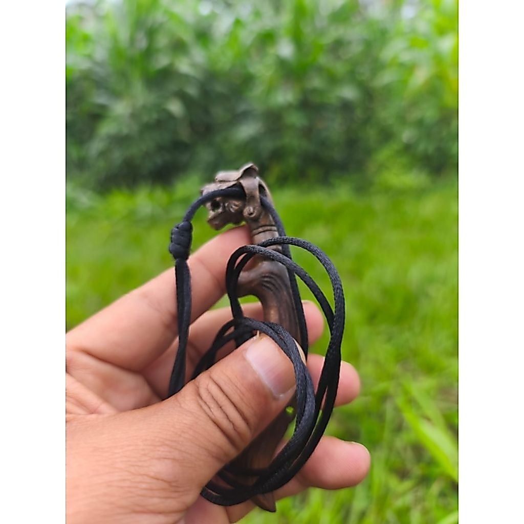 Kalung Kayu Kaboa Ukir Kujang Buhun – Handmade Natural Asli