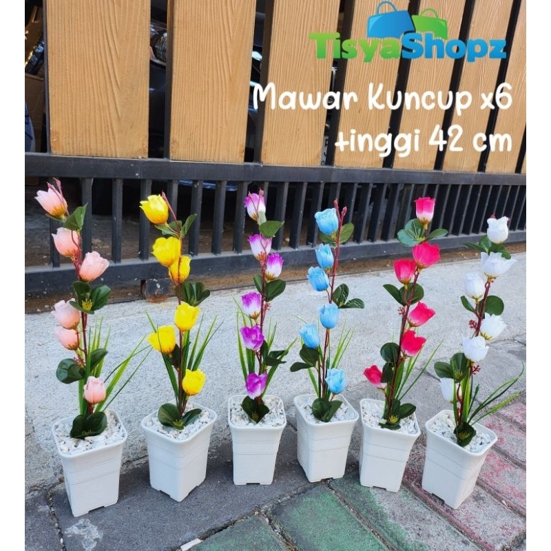 Bunga Mawar Kuncup x6 + Pot Kotak + Batu