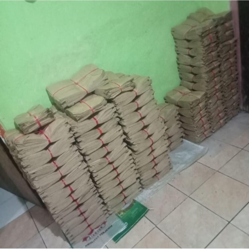 

Kantong Wadah Burung/isi 100 Lembar/Kantong wadah beras.tepung/Besek Burung/Klongsong wadah burung/Amplop wadah Burung/Aksesoris burung kuat