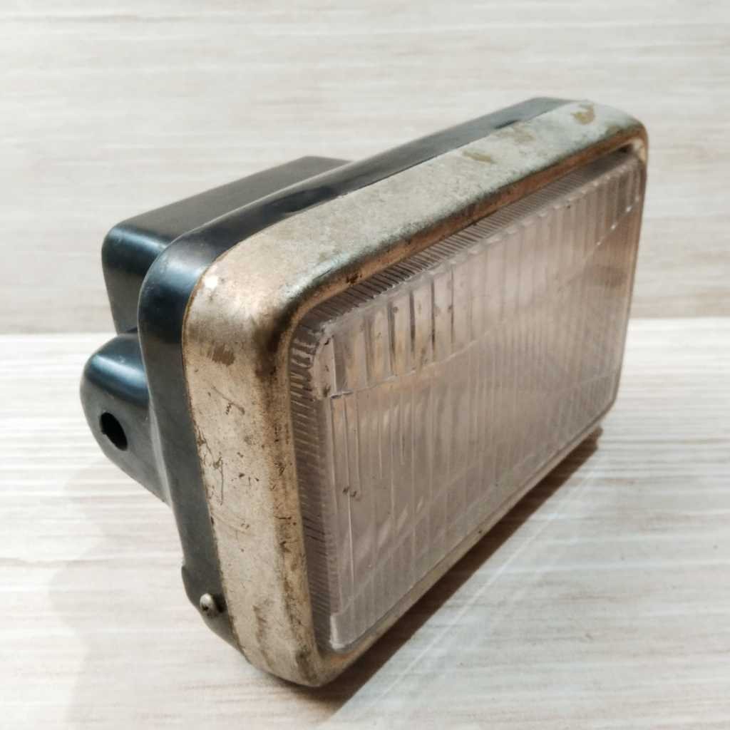 NOS/REFLEKTOR LAMPU DEPAN HEADLAMP SUZUKI TRS GP A100