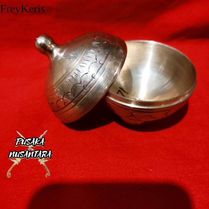 Tempat Tembakau Atau Wadah Linting Pada Kinangan Bahan Kuningan Sari Ukir Minimalis murah laris