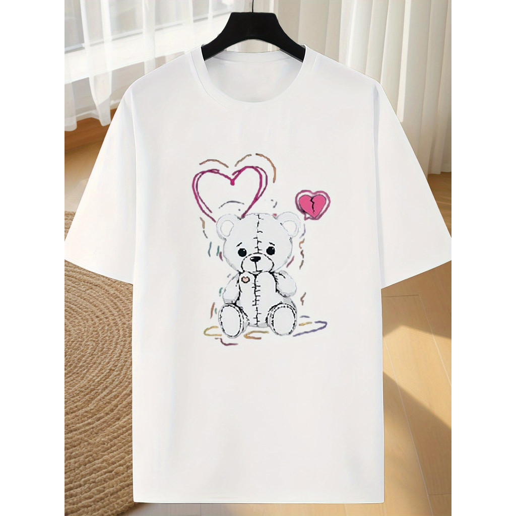 Kaos Grafis Beruang Teddy Putih & Hati Patah Pria - Cetakan Beruang Sedih Lucu dengan Pita Merah Mud