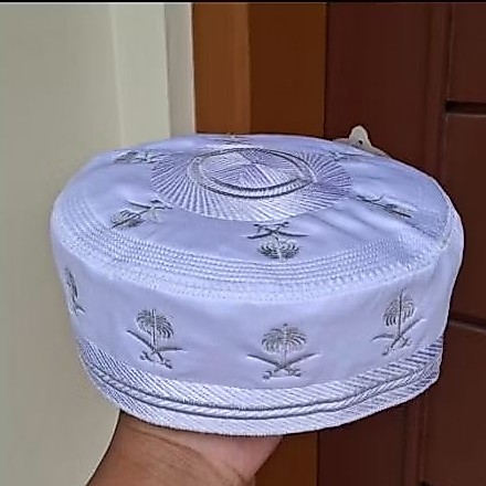Peci Putih Madinah Isi 20/ Peci Putih Madinah Kodian/ Peci Putih Termurah