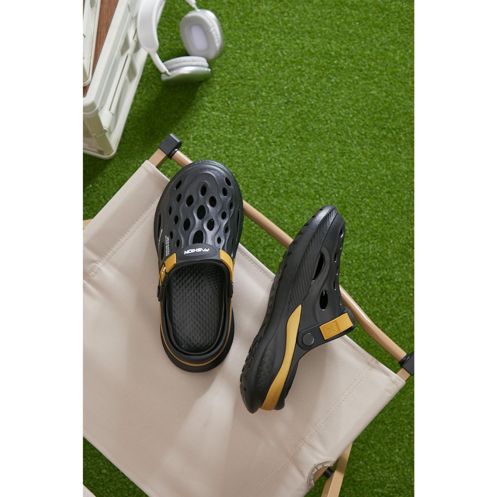 MPH Cross Sandal Pasangan Baru 2025 Sepatu Kepala Besar Sandal Rumah Sol Lembut Anti Selip Anti Bau 