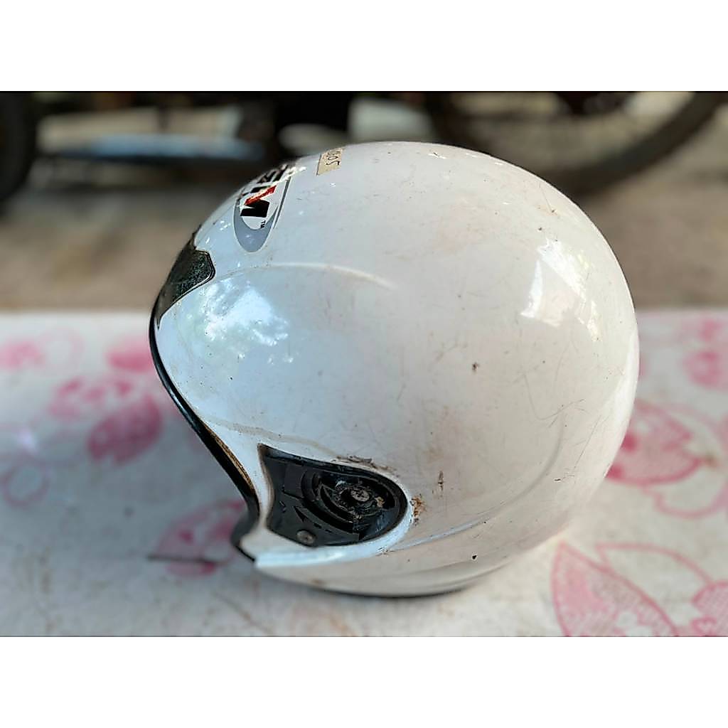 helm helmet gm evolution putih / 4605