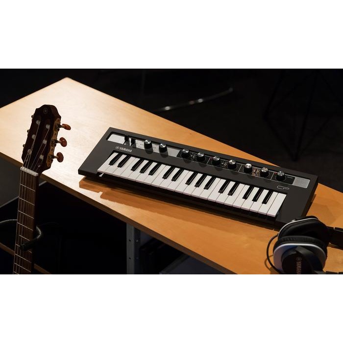Yamaha Reface CP Synthesizer