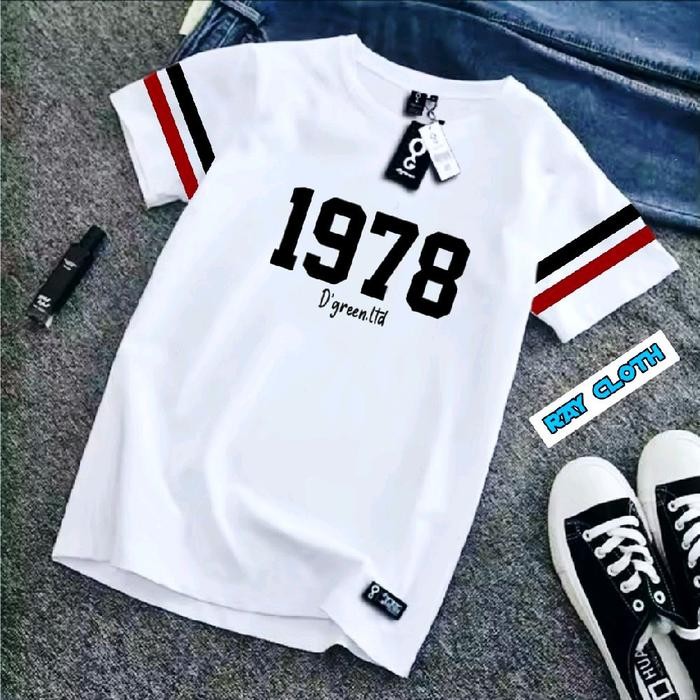 Baju Kaos Distro Cowok Original D'green Keren Kasual Branded Ori Bandung Bahan Katun Combed Lembut M