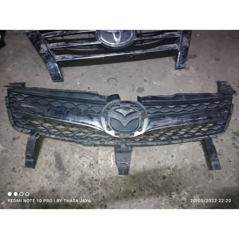 Grill grille radiator mazda mpv