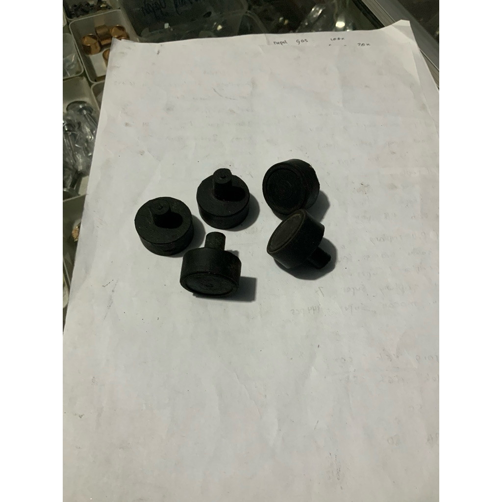 karet ganjal jok vespa