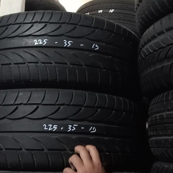 Ban Mobil 225/35 R19 Achilles
