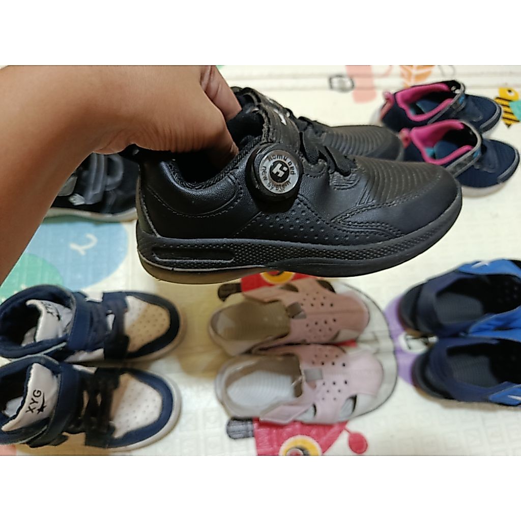 preloved sepatu sekolah anak homyped