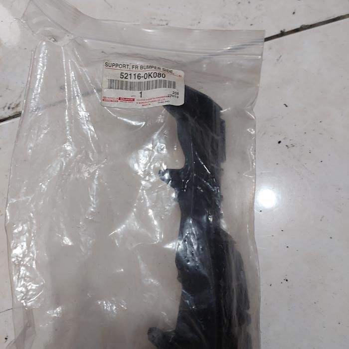 braket bumper depan fortuner vnt 13-15 ori