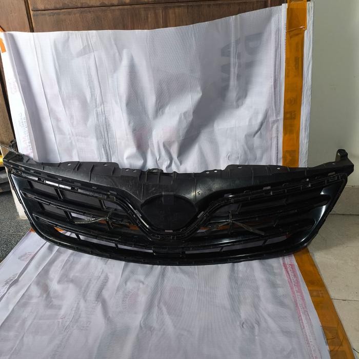Grill Radiator Corolla Altis 2009–2012 Original | Part 53111-02690 / 53114-02230