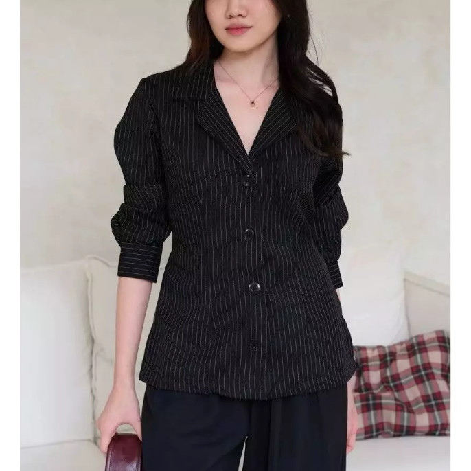 LAPAKSHOP Esme Blazer - Fitted Stripe Shirt Blazer Semi Wool Atasan Wanita Lengan Panjang blazer for