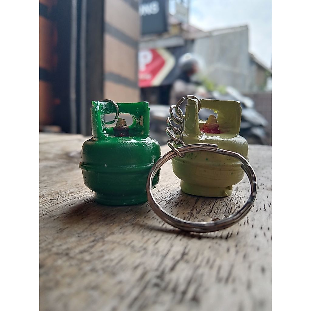 gantungan kunci miniatur tabung gas