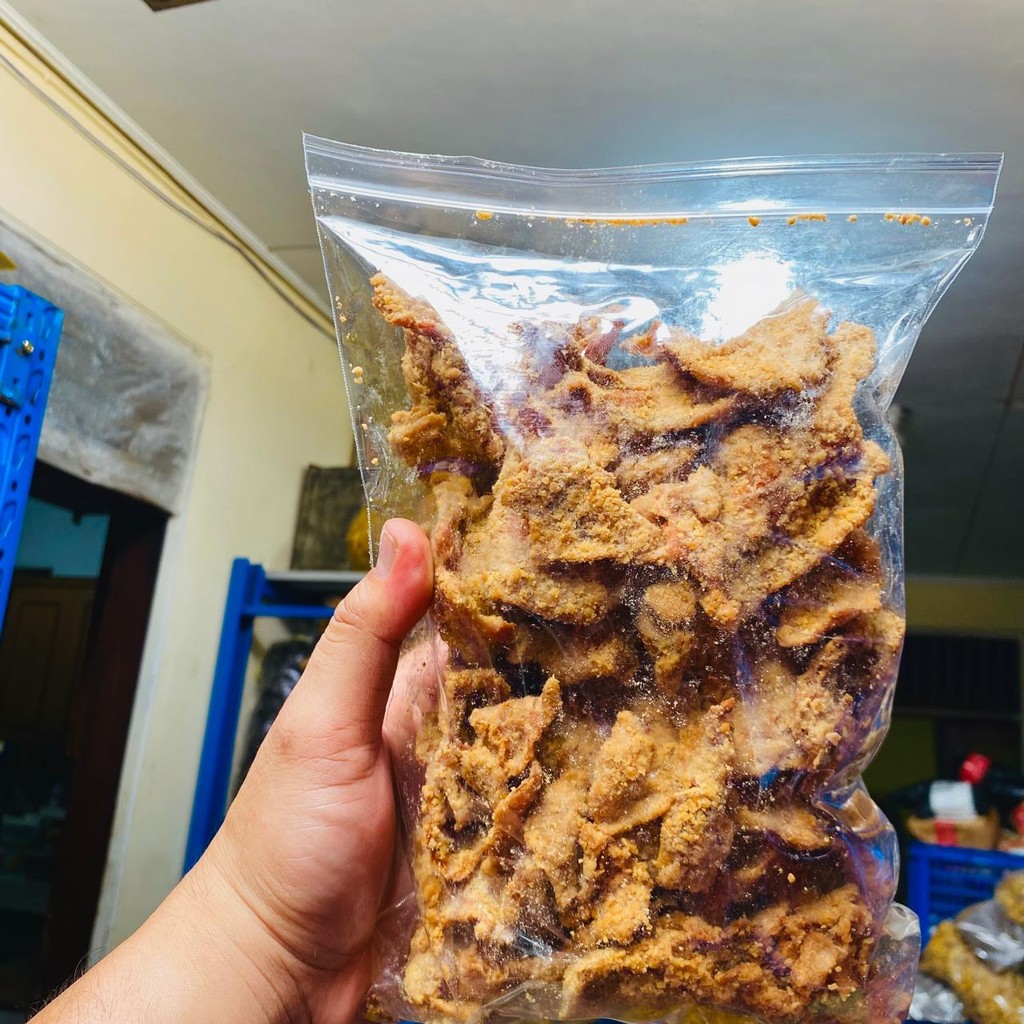 

500 GR Kerupuk Kulit Ayam Crispy Kriukk Rasa Keju / Keripik Kulit Ayam Matang Kriukk Crispy Snack Kriukk