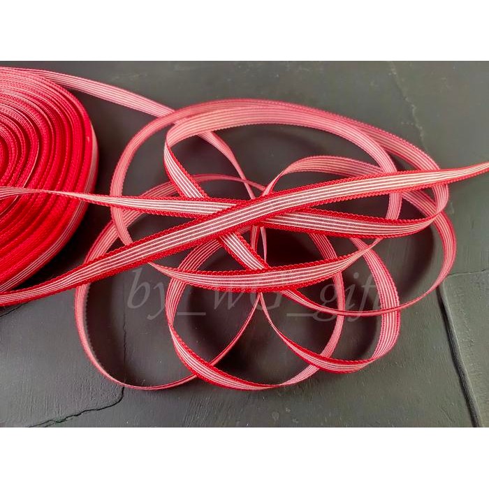 

Pita Merah Garis Putih Pinggir Renda Merah ; Lebar 1 cm - 20 yard