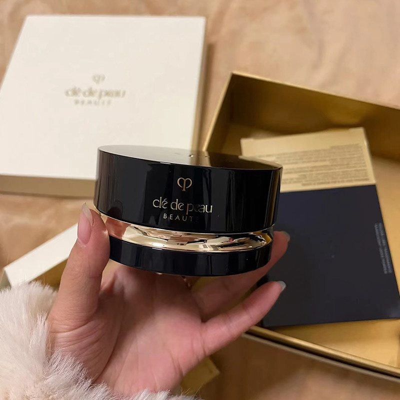 【Butik】 Cle De Peau Bedak 26g /Cle De Peau Baute Translucent Loose Powder/ penjualan