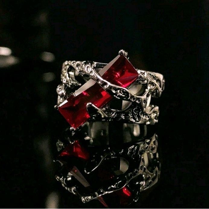 TERBARU AYW Cincin Merah Elegan Gaya Retro Punk Gothic  Skull  Aksesoris Rings elegant cincin batu a