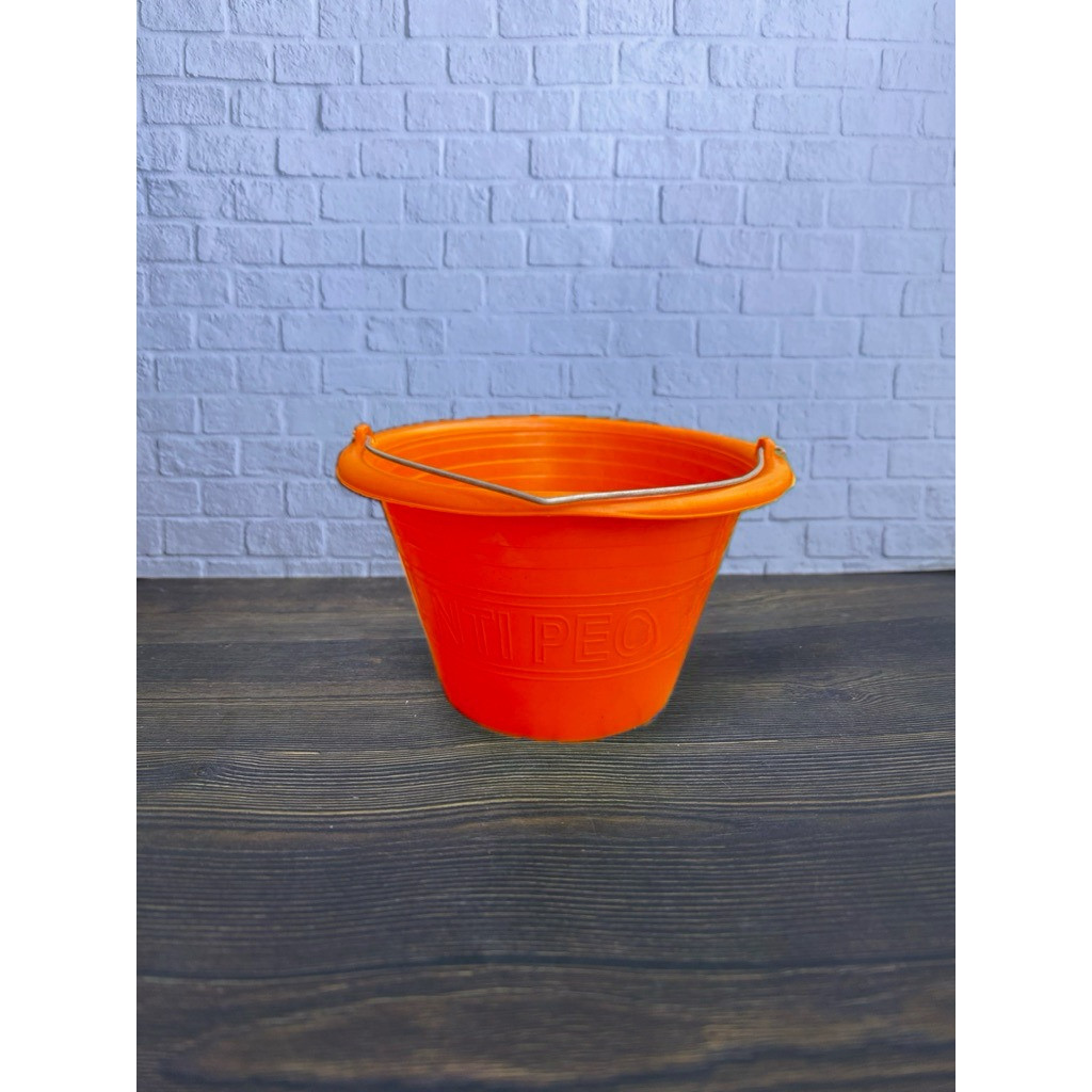Ember Cor ORANGE ANTI PECAH KECIL / Ember Cor Plastik / Ember MURAH / Ember Anti Pecah / Timba Air A