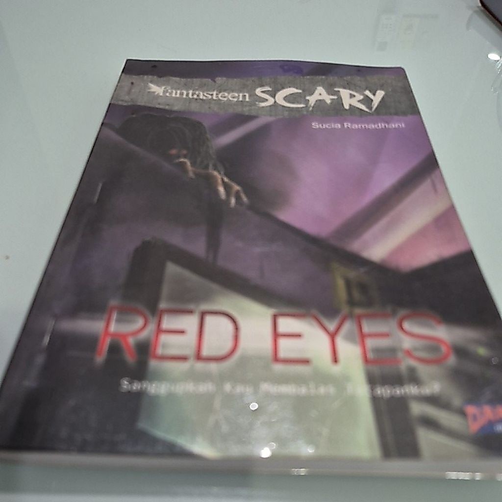 Obral serial Fantasteen scary"RED EYES"