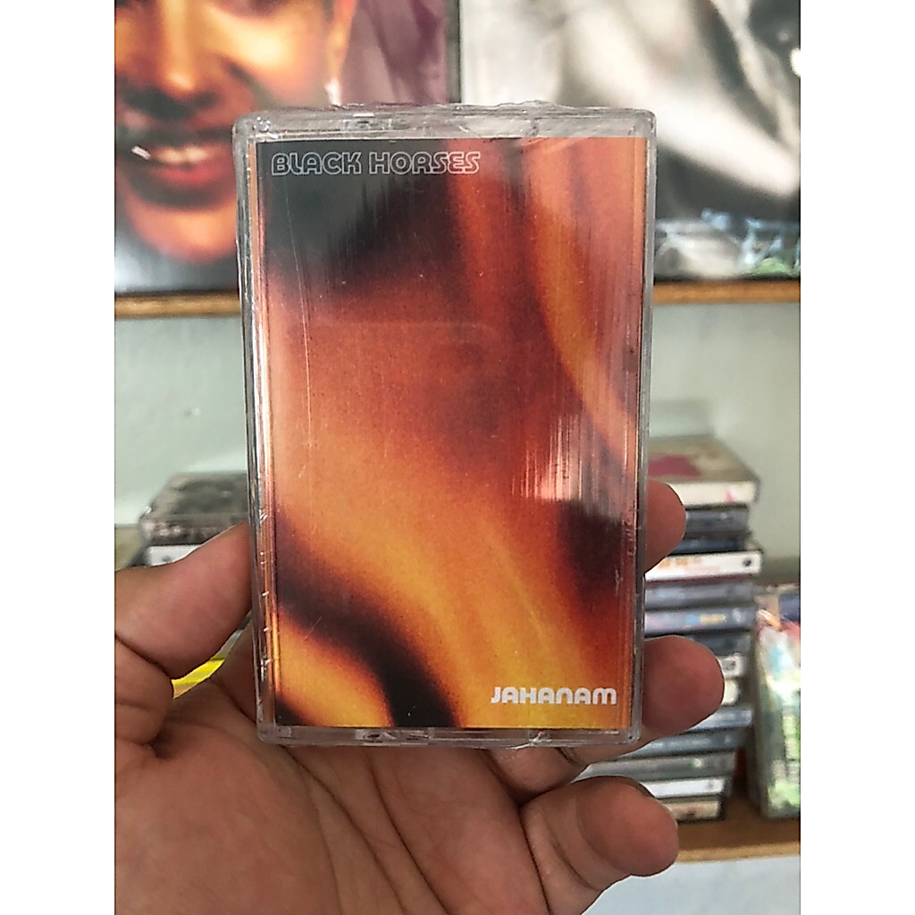 kaset pita black horses - j@hanam