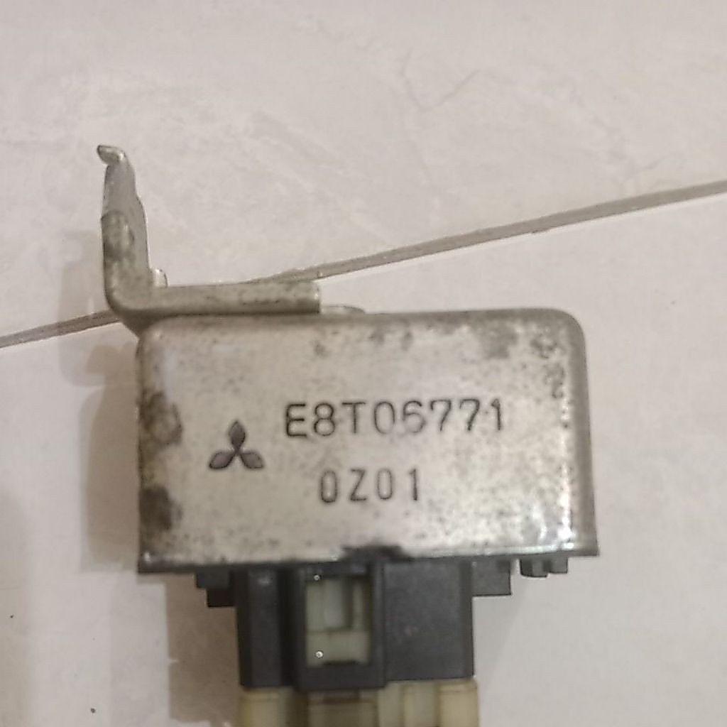 reley fuelpam/ ECU mitshubishi lenser dangan